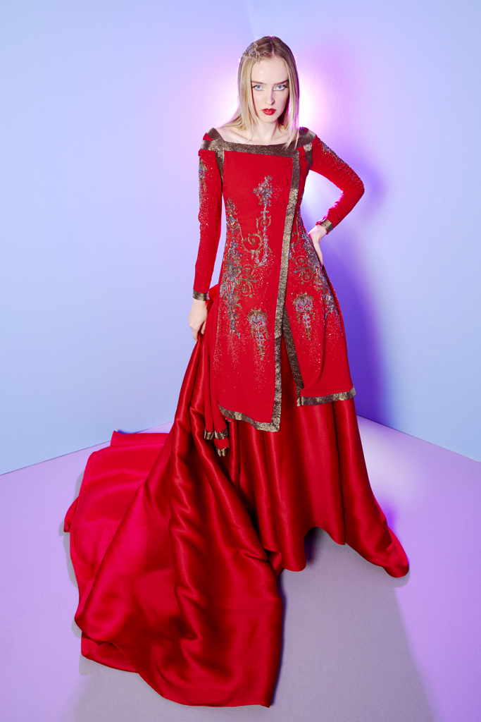 Julien Fournié 品牌是法国高级定制时装的精髓。