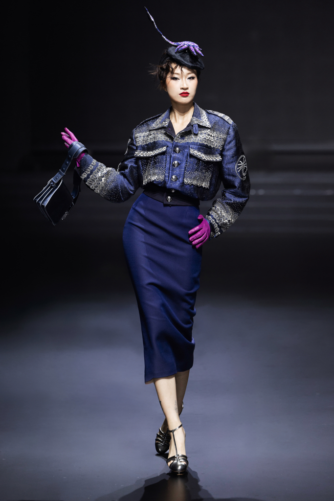 First Circus AVIFW 25 00010 Julien Fournié 品牌是法国高级定制时装的精髓。