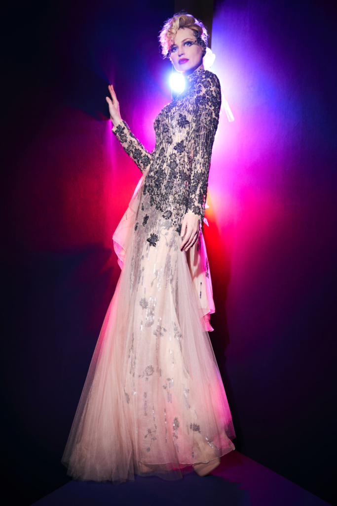 Julien Fournié 品牌是法国高级定制时装的精髓。