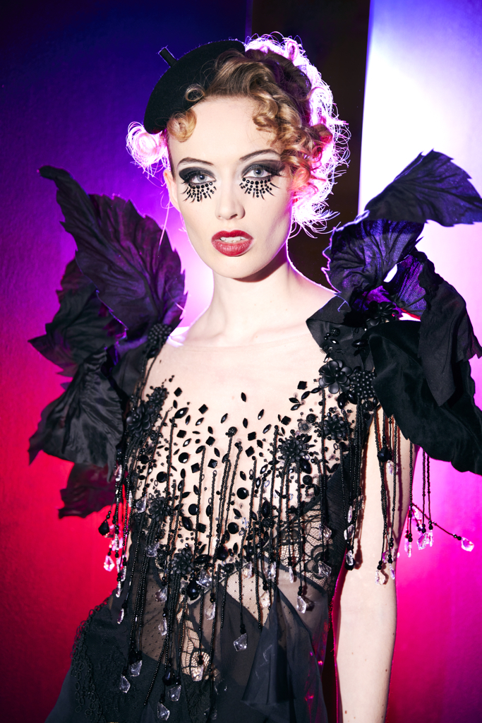 FisrtVamp_27_029 Julien Fournié 品牌是法国高级定制时装的精髓。