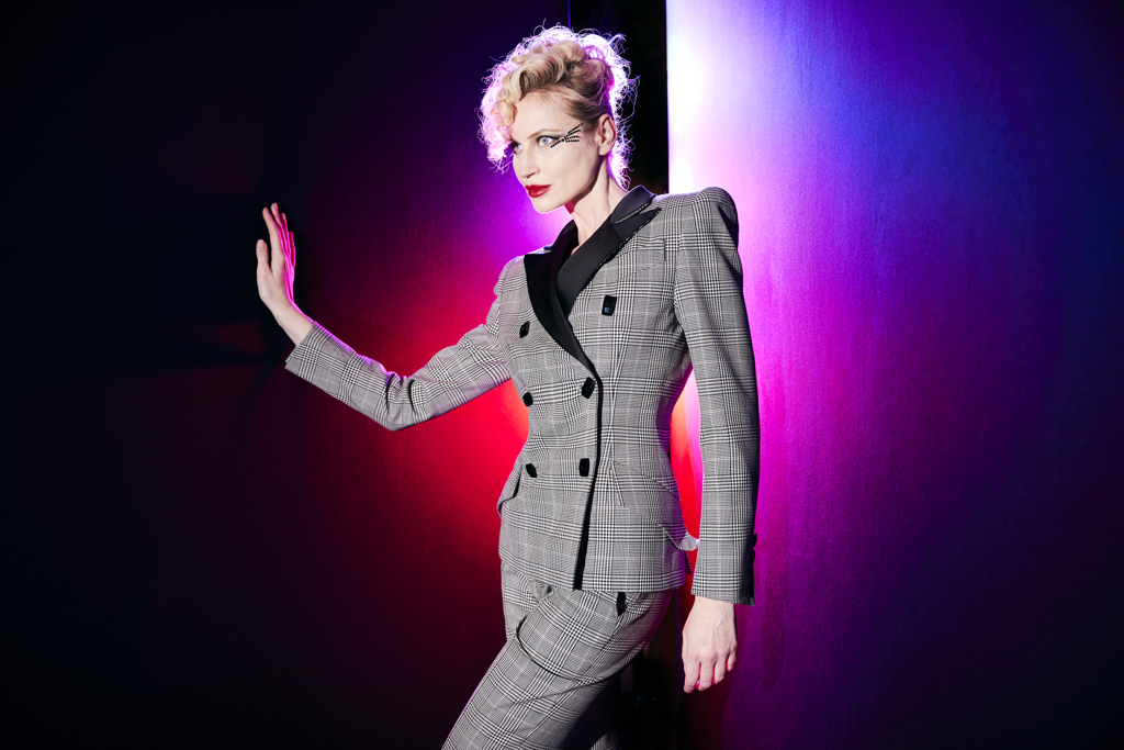 Julien Fournié 品牌是法国高级定制时装的精髓。