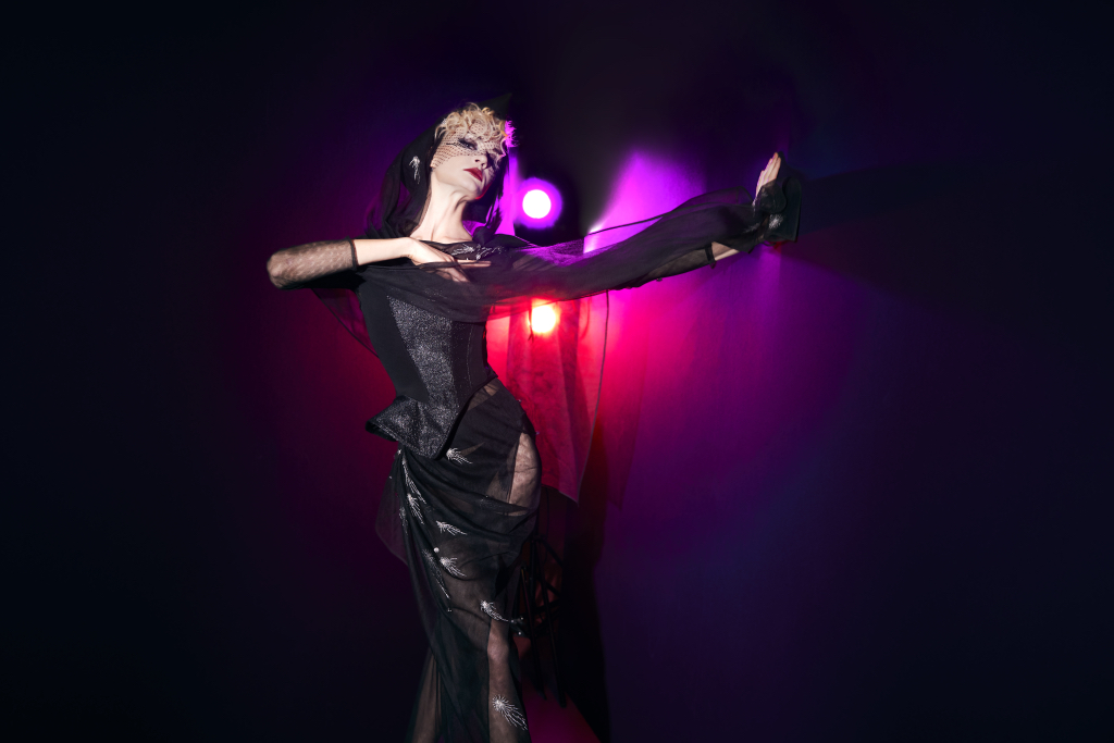 Julien Fournié 品牌是法国高级定制时装的精髓。