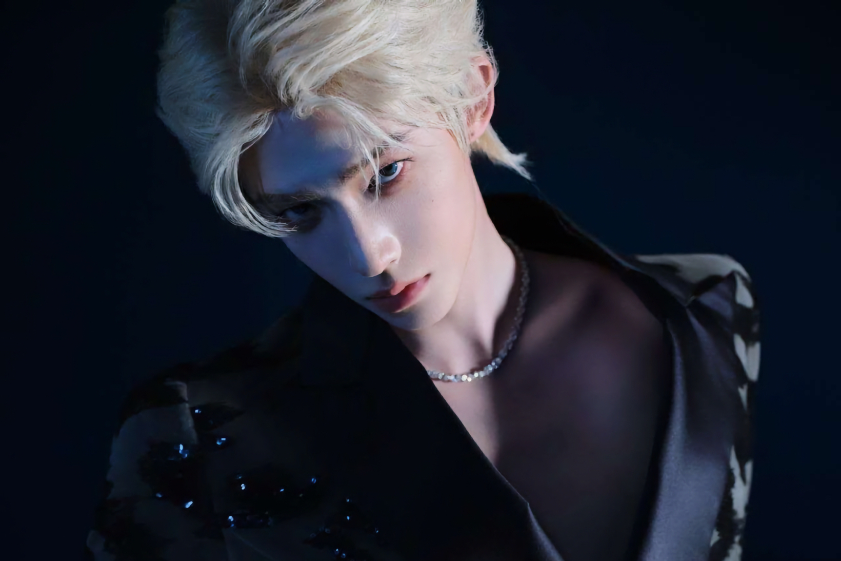 刘宇 身着 Julien Fournié 高级定制时装 1 Liu Yu