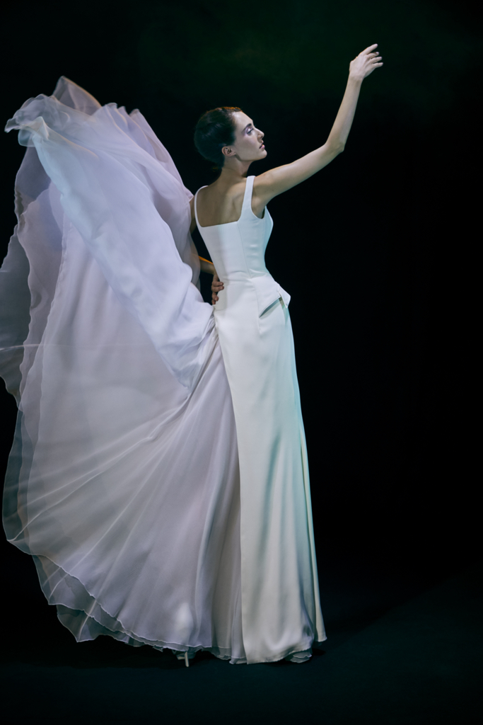 wedding dress form the first squad Haute Couture collection wedding dress