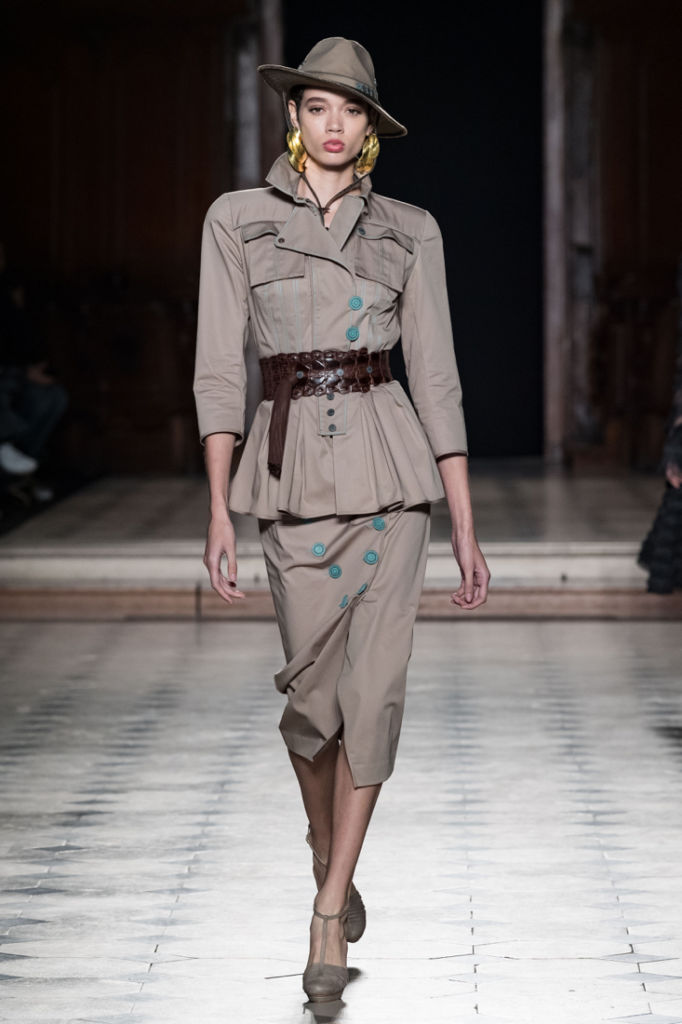 smoking haute couture Tailoring haute couture de la collection First Conquests, Julien Fournié (Haute Couture PE 2020)