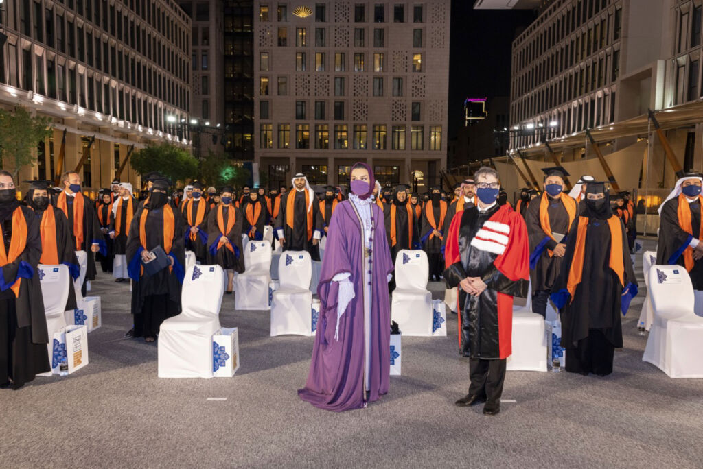 Her Highness Sheikha Moza bint Nasser was in Julien Fournié Haute Couture