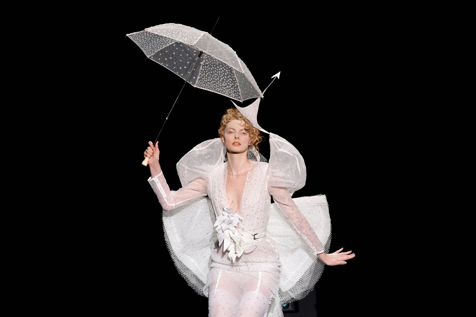 Haute Couture SS 24 : Theatrical Fournié