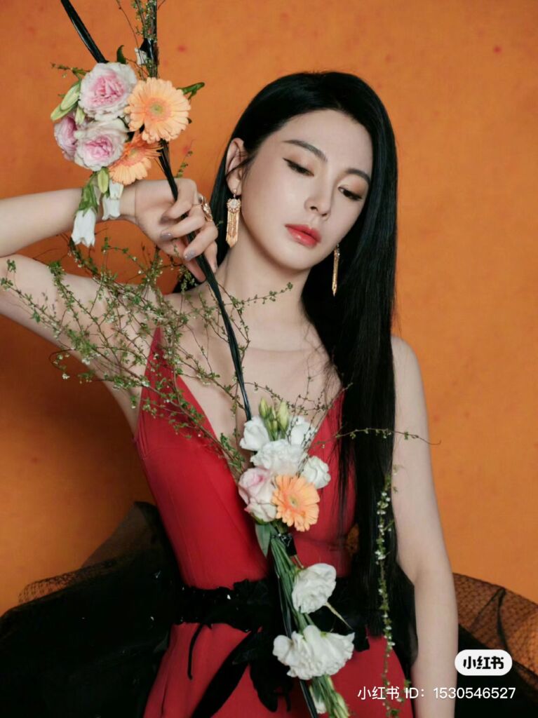 Zhang Yuqi in Julien Fournié Haute Couture Zhang Yuqi