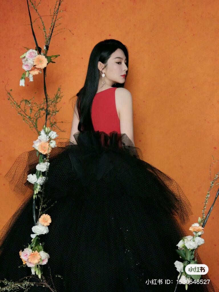 Zhang Yuqi in Julien Fournié Haute Couture Zhang Yuqi