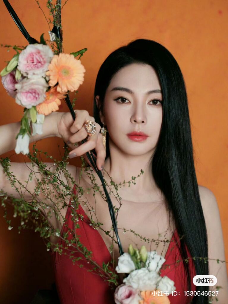 Zhang Yuqi in Julien Fournié Haute Couture Zhang Yuqi