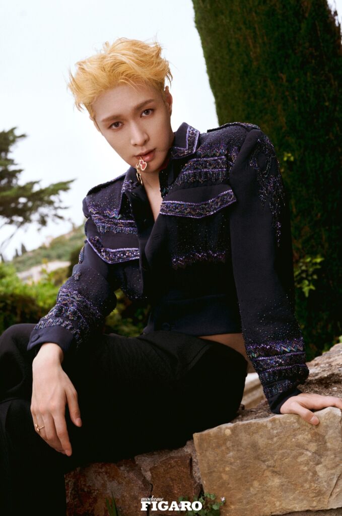 smoking haute couture Zhang Yixing (Lay Zhang, 张艺兴) dans une veste Julien Fournié pour Madame Figaro Hommes
