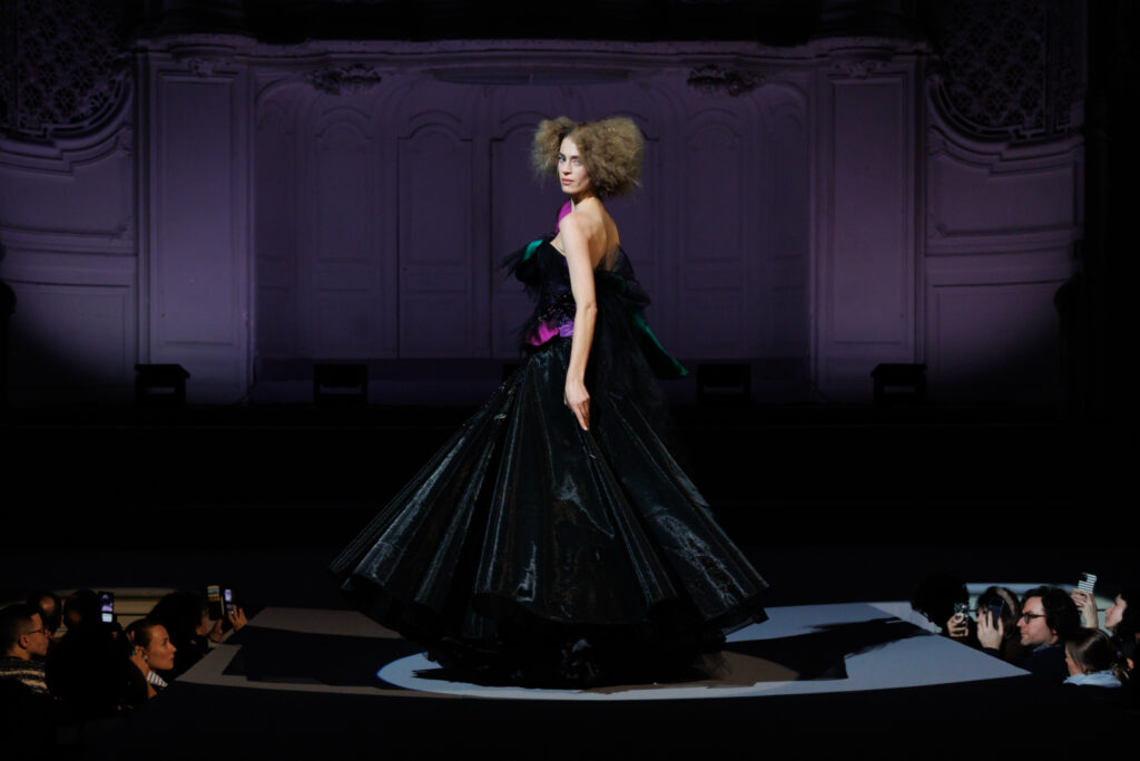 白鹿 身着 Julien Fournié 高定 出镜《费加罗夫人》中国版 19 haute couture
