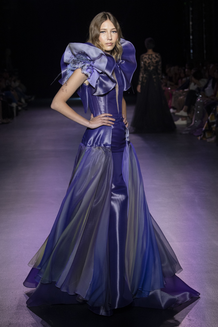 Haute Couture AH 2022-2023 : Julien Fournié triomphe de la morosité