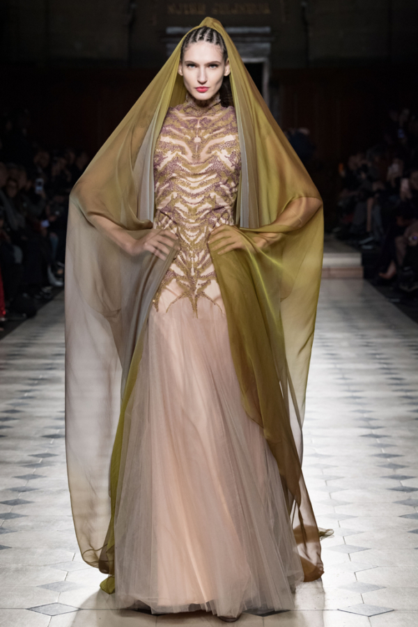 COLLECTION HAUTE COUTURE PREMIERES CONQU&Ecirc;TES LOOK 25