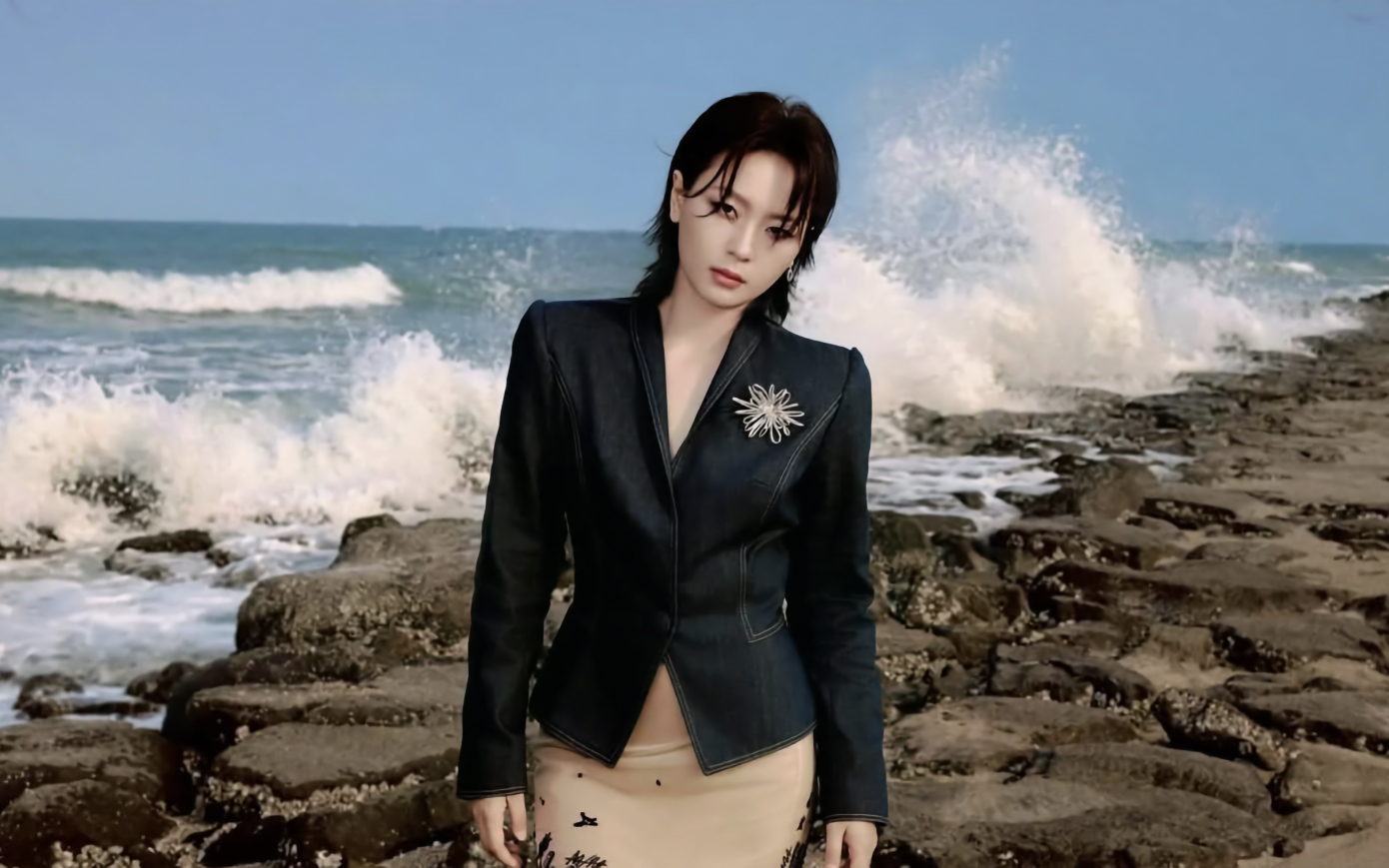 Bibi Zhou in Julien Fournié Haute Couture